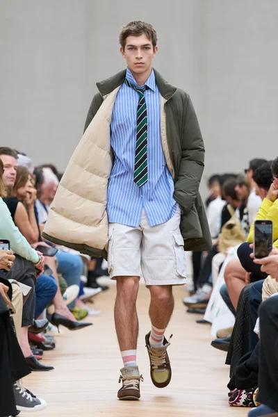 Look 34